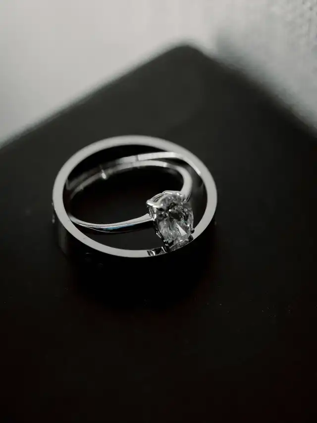 แหวนแต่งงาน แหวนเพชร ทรง Oval ใส่แล้วสวยหวานขึ้น 200%